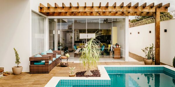 Outdoor pool and pergola renovation
